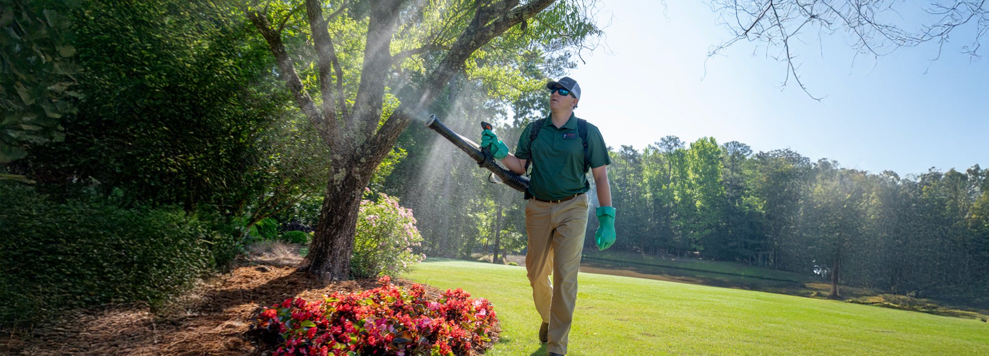 Mosquito_Spray2_Hero